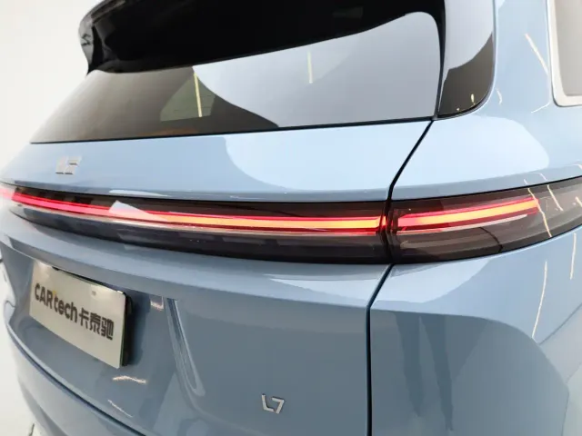 Li Auto L7 — Фото автомобиля 27