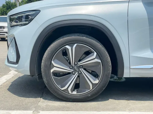 Geely Xingyue L — Фото автомобиля 7