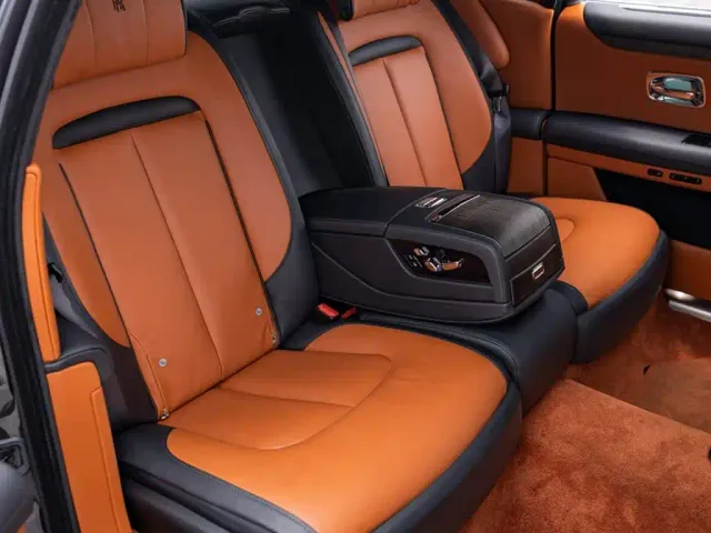 Rolls-Royce Ghost — Фото автомобиля 24