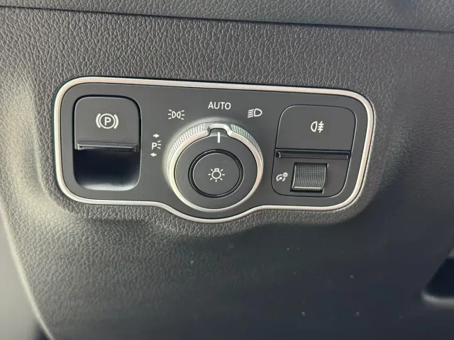 Mercedes-Benz GLB-Class — Фото автомобиля 20