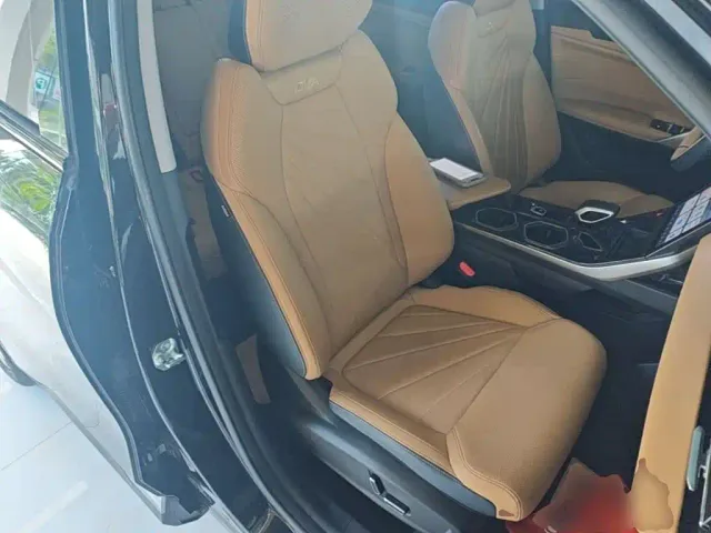 Geely Boyue L — Фото автомобиля 24