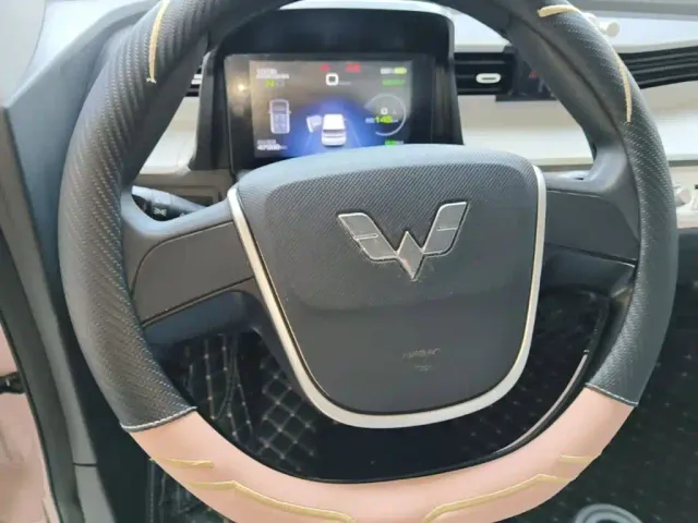 Wuling Hongguang Mini EV — Фото автомобиля 10
