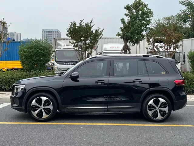 Mercedes-Benz GLB-Class — Фото автомобиля 3
