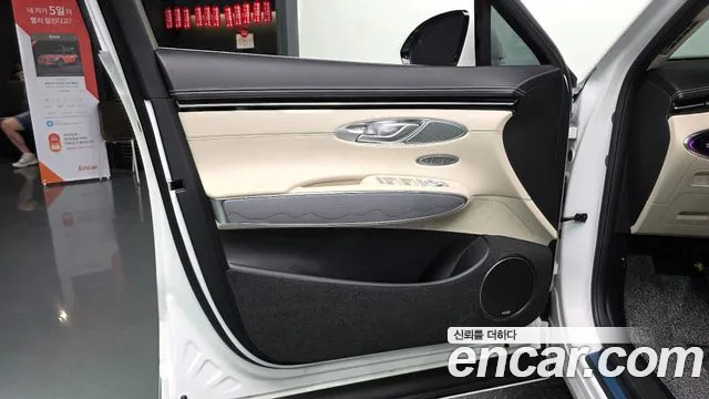 Genesis GV70 — Фото автомобиля 13