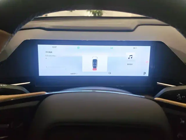 Geely Galaxy L6 — Фото автомобиля 14