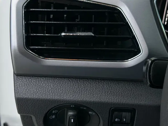 Volkswagen T-Cross — Фото автомобиля 8