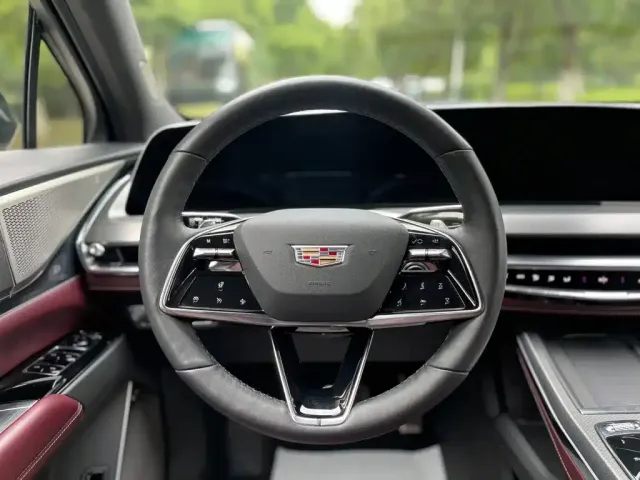 Cadillac XT5 — Фото автомобиля 19