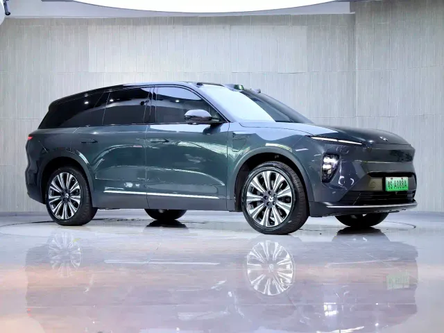 Nio ES8 — Фото автомобиля 2