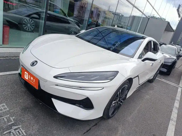 Фотография автомобиля — Denza Z9GT