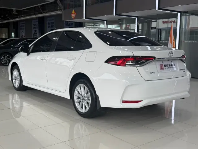 Toyota Corolla — Фото автомобиля 4