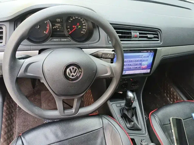 Volkswagen Lavida — Фото автомобиля 9