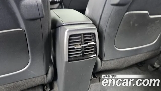 Kia Niro — Фото автомобиля 19