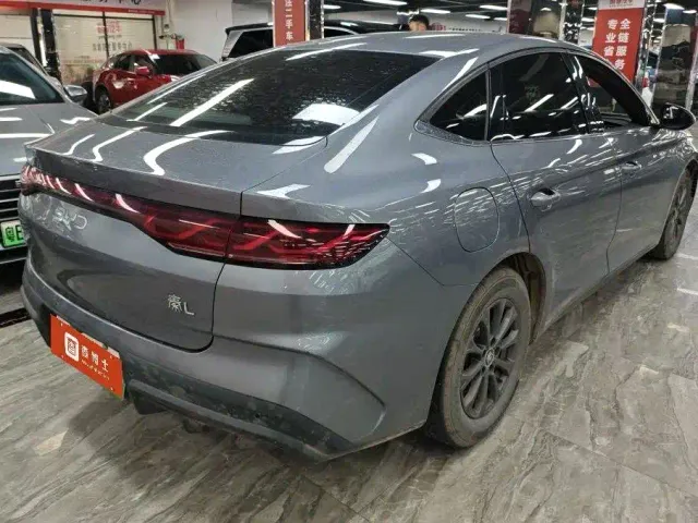 BYD Qin L — Фото автомобиля 5