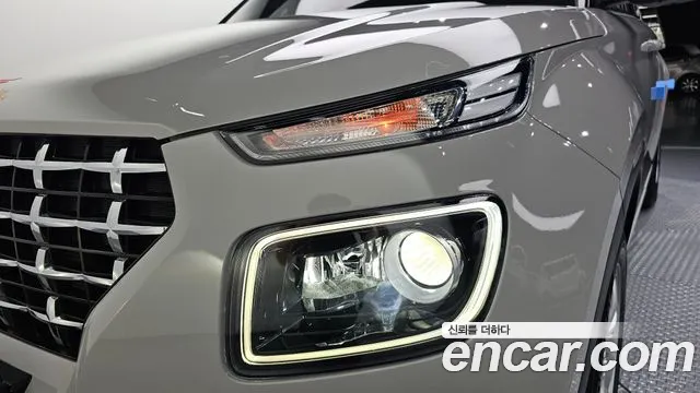 Hyundai Venue — Фото автомобиля 7
