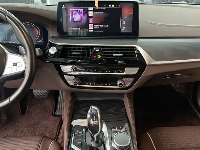 BMW 5 Series — Фото автомобиля 6