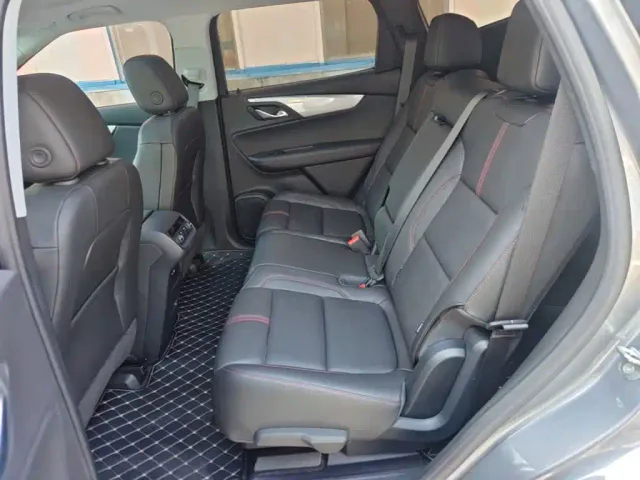 Chevrolet Trailblazer — Фото автомобиля 12