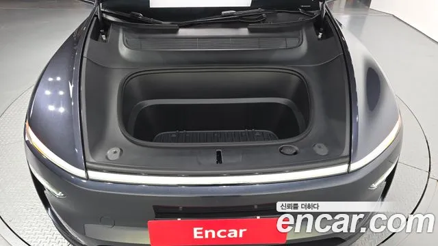 Tesla Model Y — Фото автомобиля 9