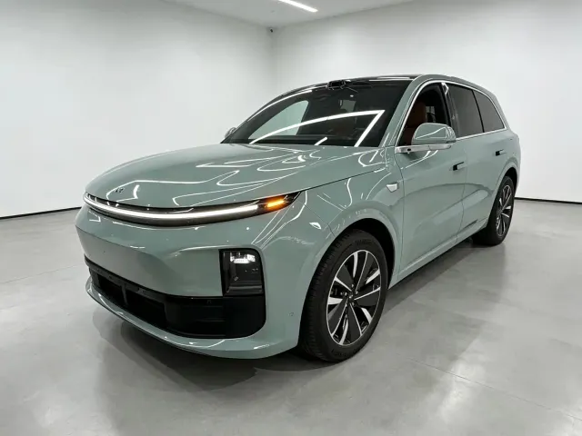 Фотография автомобиля — Li Auto L6