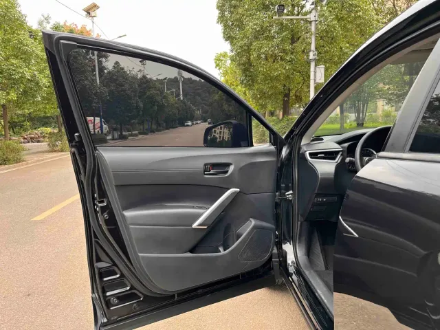 Toyota Frontlander — Фото автомобиля 13