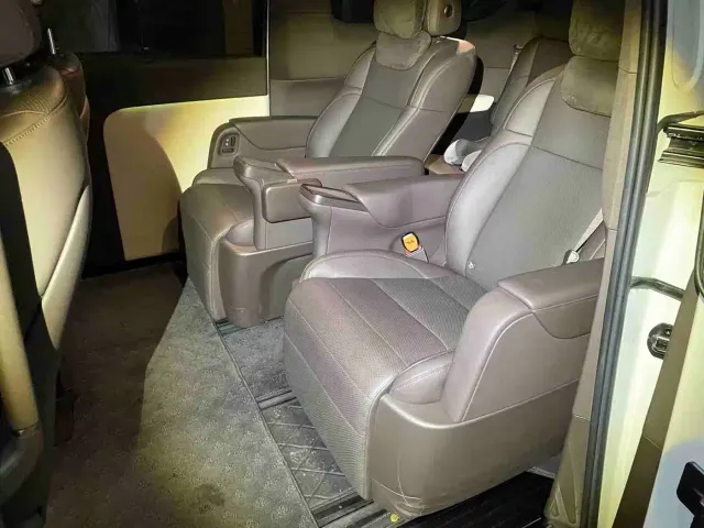 Li Auto MEGA — Фото автомобиля 3