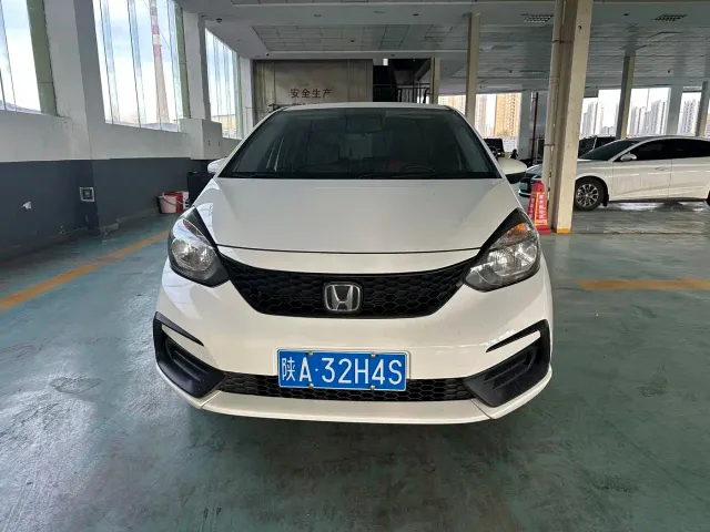 Honda Fit — Фото автомобиля 2