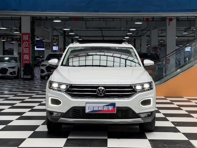 Volkswagen T-Roc — Фото автомобиля 2