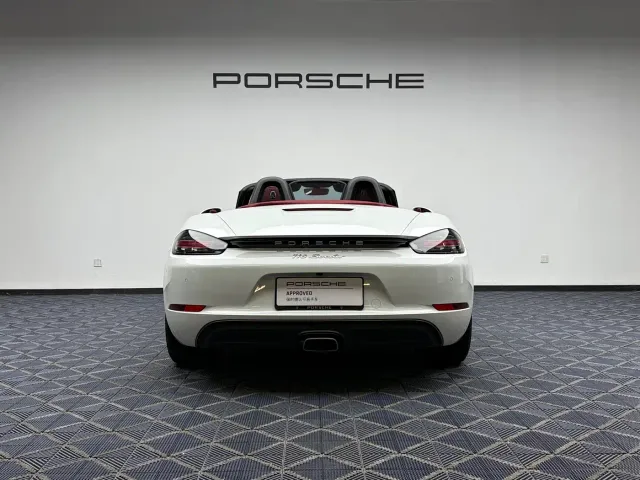 Porsche 718 — Фото автомобиля 2