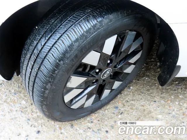 Hyundai Staria Staria L3.5 Lounge 7 мест — Фото автомобиля 18