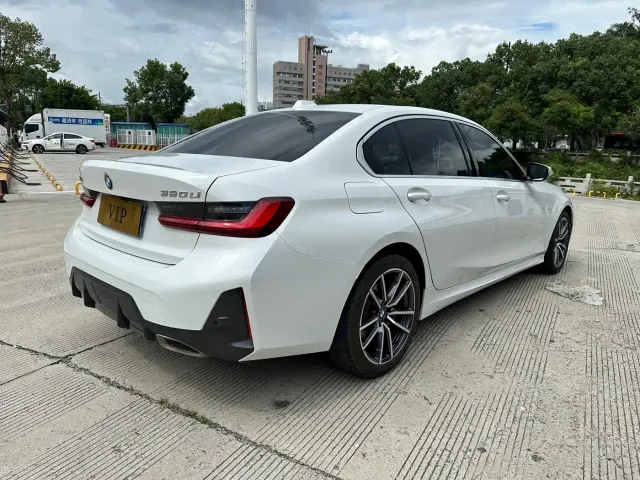 BMW 3 Series — Фото автомобиля 9