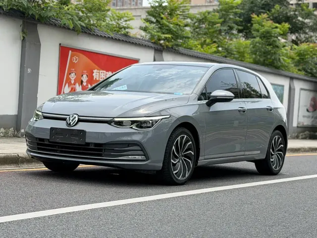 Фотография автомобиля — Volkswagen Golf
