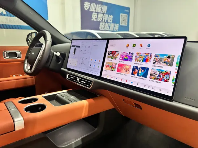 Li Auto L7 — Фото автомобиля 20