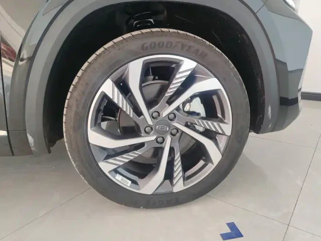 Geely Xingyue L — Фото автомобиля 6