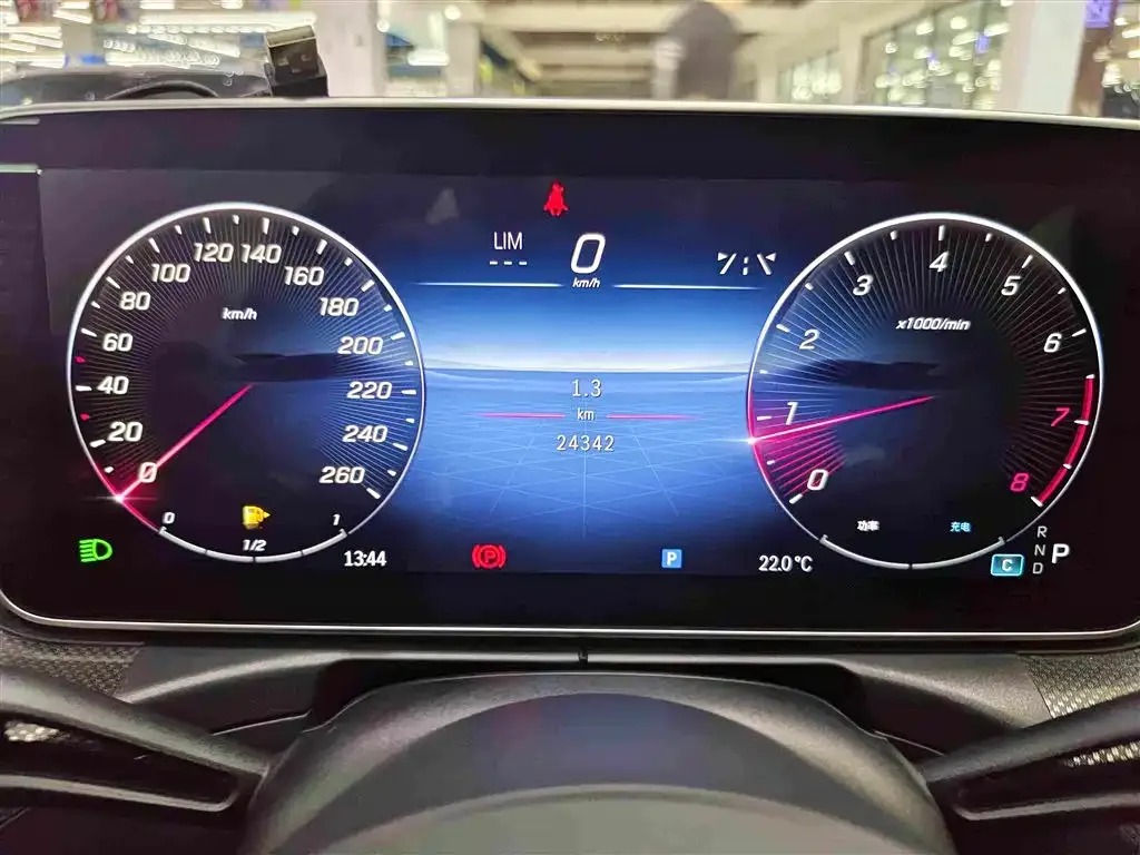 Mercedes-Benz Mercedes-Benz C-Class 2023 C 200 L Sport — Фото автомобиля 18