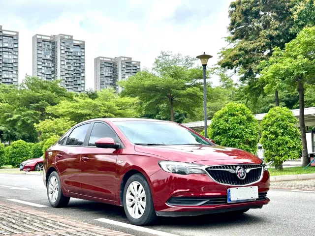 Buick Excelle — Фото автомобиля 4