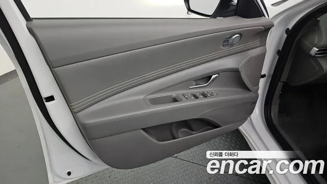 Hyundai AVANTE Новый Avante (CN7) — Фото автомобиля 24