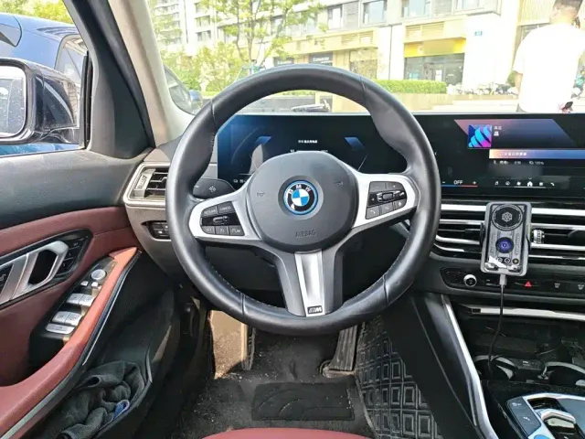 BMW i3 — Фото автомобиля 11