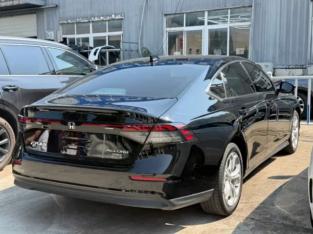Honda Accord — Фото автомобиля 10
