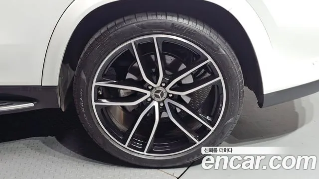 Mercedes-Benz GLS-Class — Фото автомобиля 21