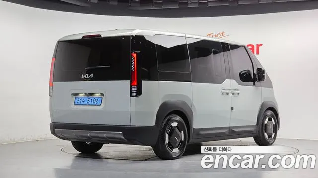 Kia PV5 — Фото автомобиля 2