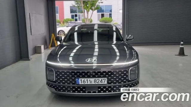 Hyundai Grandeur Grandeur (GN7) 2.5 Бензин 2WD — Фото автомобиля 3