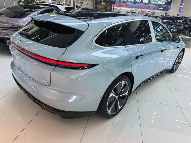 Nio ET5 Touring — Фото автомобиля 18