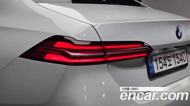 BMW 5-Series 5 серия (G60) — Фото автомобиля 18
