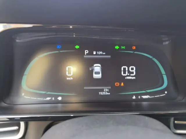 Hyundai Elantra — Фото автомобиля 11