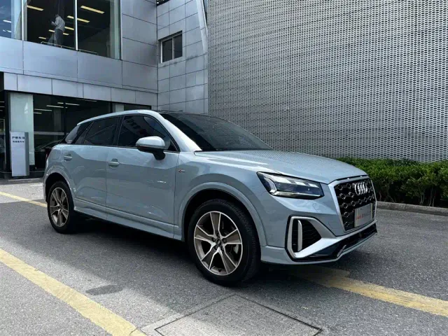 Audi Q2L — Фото автомобиля 3