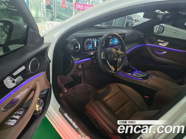 Mercedes-Benz E-Class — Фото автомобиля 5