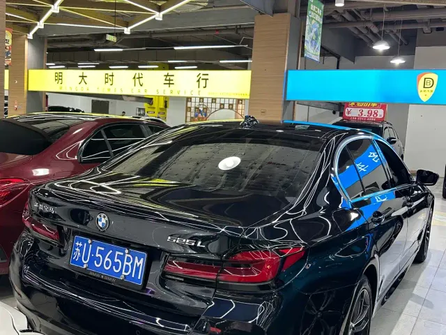 BMW 5 Series — Фото автомобиля 7