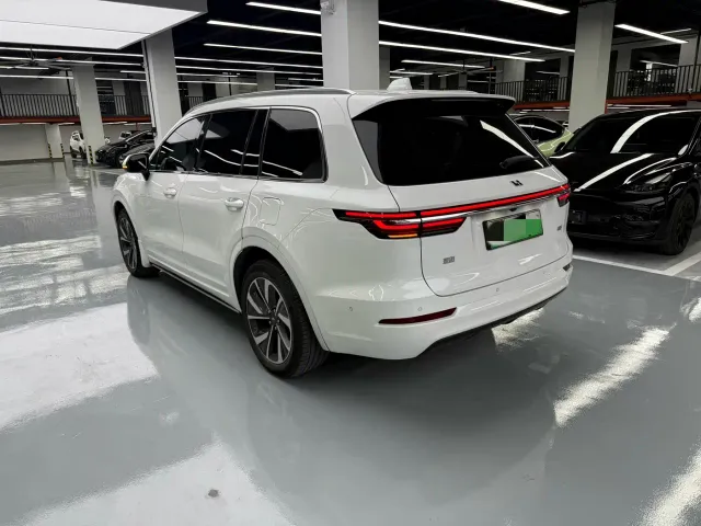 Li Auto ONE — Фото автомобиля 14