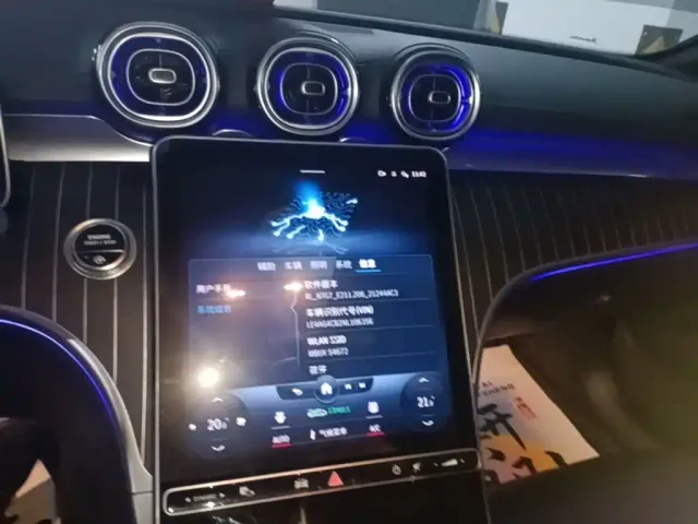 Mercedes-Benz C-Class — Фото автомобиля 12