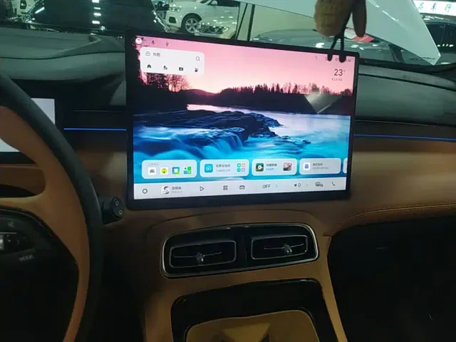 Geely Boyue L — Фото автомобиля 12