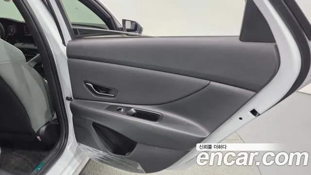 Hyundai AVANTE Новый Avante (CN7) — Фото автомобиля 25